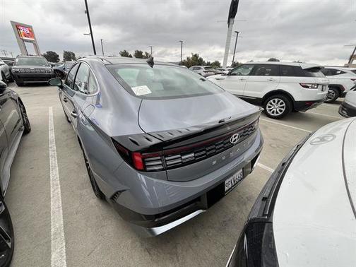 2025 Hyundai SONATA Hybrid Limited