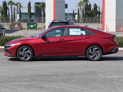 2025 Hyundai ELANTRA HEV SEL Sport