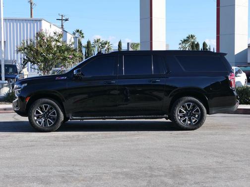 2023 Chevrolet Suburban 4WD Z71