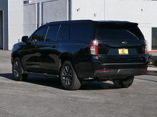 2023 Chevrolet Suburban 4WD Z71