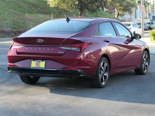 2023 Hyundai ELANTRA HEV Limited