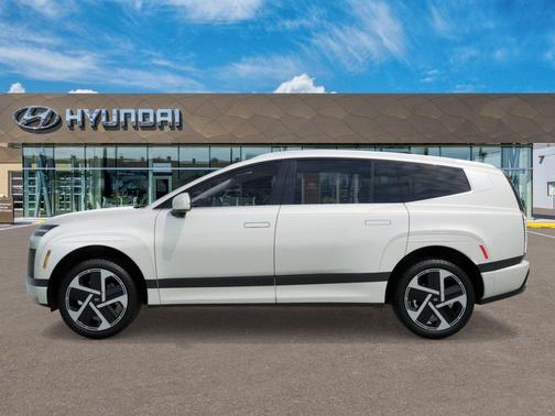 Snow White Pearl 2026 Hyundai IONIQ 9 Performance Calligraphy