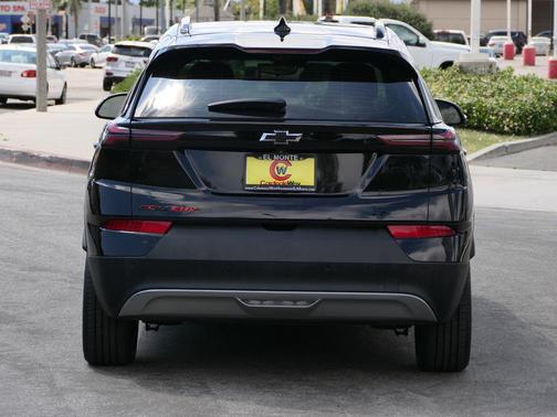 Mosaic Black Metallic 2023 Chevrolet Bolt EUV FWD Premier