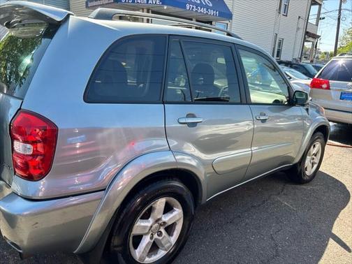2004 Toyota RAV4 Base