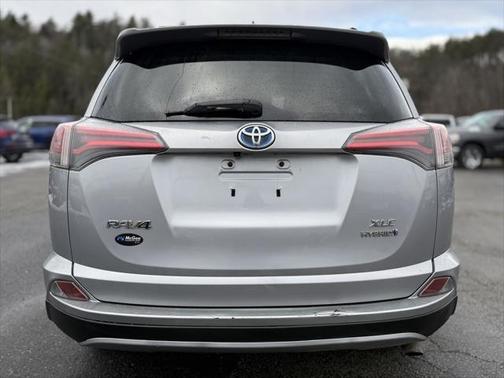 2017 Toyota RAV4 Hybrid XLE