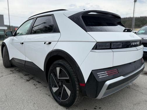 2025 Hyundai IONIQ 5 SEL