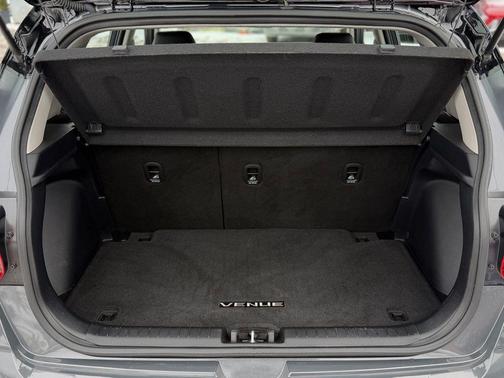 2024 Hyundai VENUE Limited