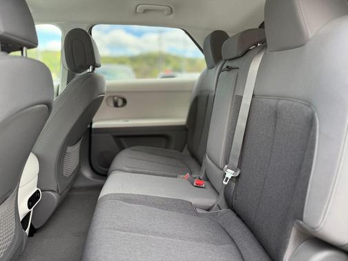 2026 Hyundai IONIQ 5 SE