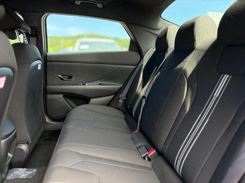 2025 Hyundai ELANTRA Sport
