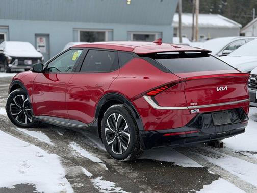 2022 Kia EV6 Wind