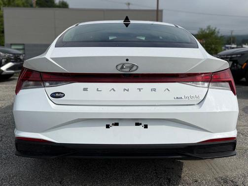2022 Hyundai ELANTRA HEV Blue