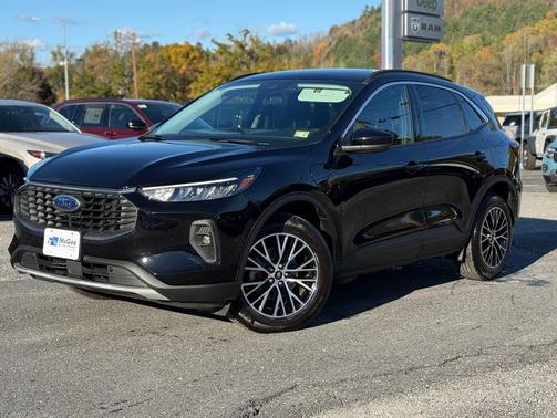 2023 Ford Escape PHEV SE