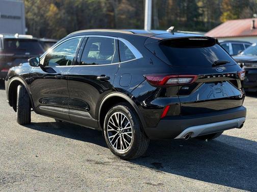 2023 Ford Escape PHEV SE