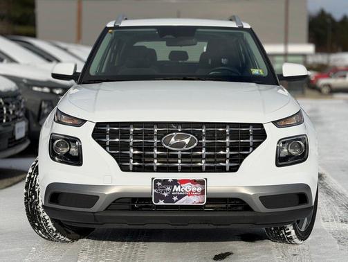 2023 Hyundai VENUE SEL