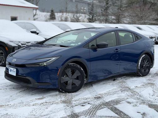 2024 Toyota Prius LE