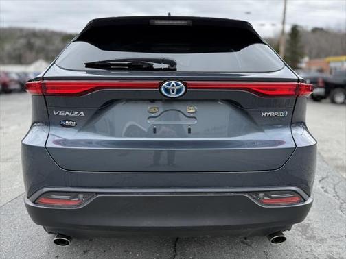 2022 Toyota Venza LE