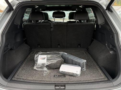 2022 Volkswagen Tiguan 2.0T SE R-Line Black 4MOTION