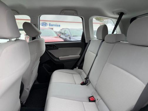 2014 Subaru Forester 2.5i