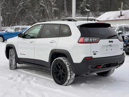 2022 Jeep Cherokee Trailhawk