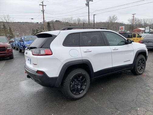 2022 Jeep Cherokee Trailhawk