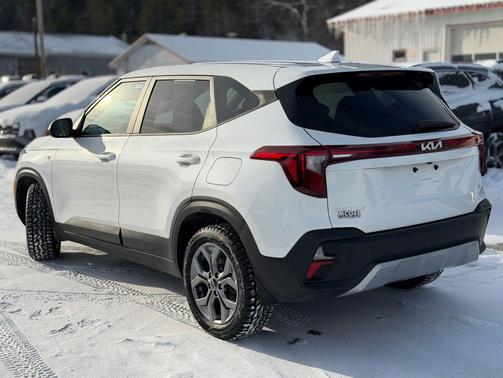 2025 Kia Seltos LX