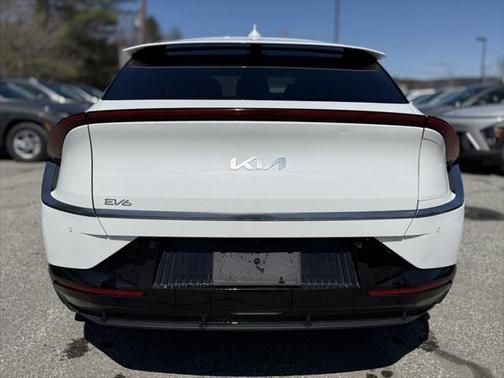 2024 Kia EV6 Wind