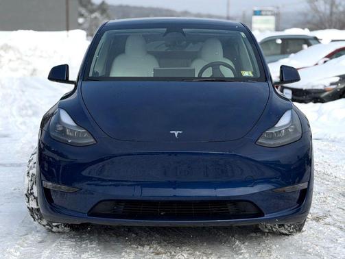2024 Tesla Model Y Long Range Dual Motor All-Wheel Drive