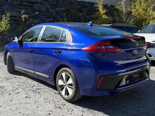 2019 Hyundai IONIQ Plug-In Hybrid Base