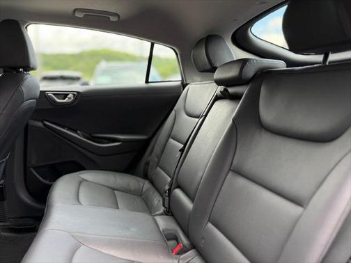 2021 Hyundai IONIQ Plug-In Hybrid Limited