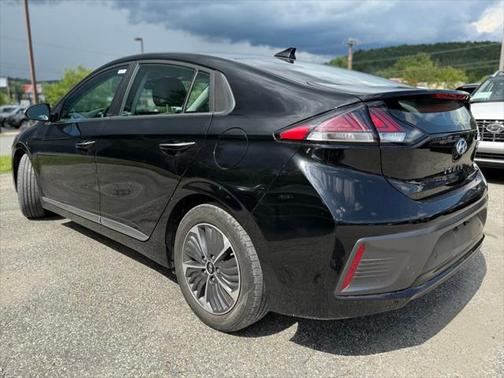 2021 Hyundai IONIQ Plug-In Hybrid Limited