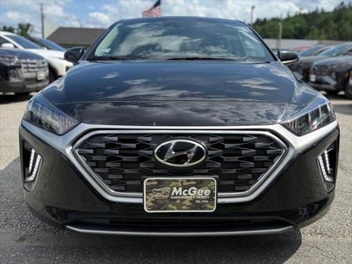 2021 Hyundai IONIQ Plug-In Hybrid Limited