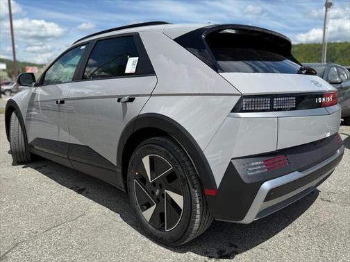 2025 Hyundai IONIQ 5 SEL