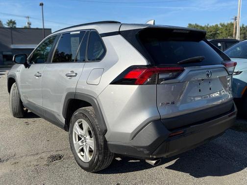 2020 Toyota RAV4 Hybrid XLE