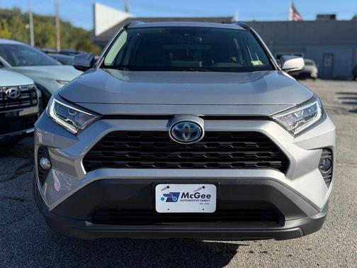 2020 Toyota RAV4 Hybrid XLE