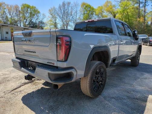 2024 GMC Sierra 2500 AT4