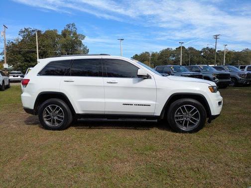 2019 Jeep Grand Cherokee Laredo E