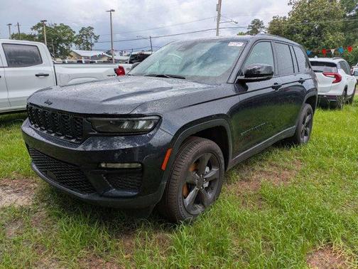 Midnight Sky 2024 Jeep Grand Cherokee Limited