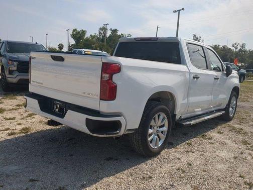 2022 Chevrolet Silverado 1500 Custom