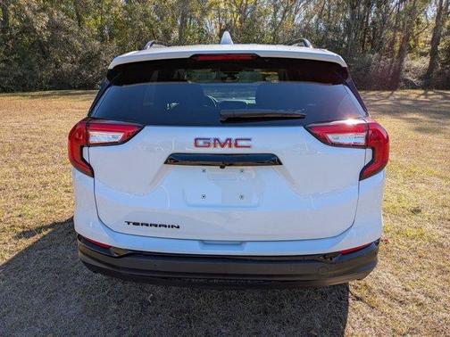 Summit White 2024 GMC Terrain SLE