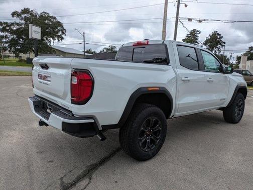 2025 GMC Canyon 2WD Elevation