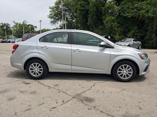 2020 Chevrolet Sonic LT