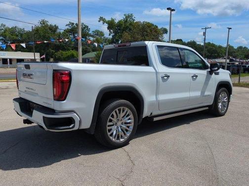 White Frost Tri-Coat 2019 GMC Sierra 1500 Denali