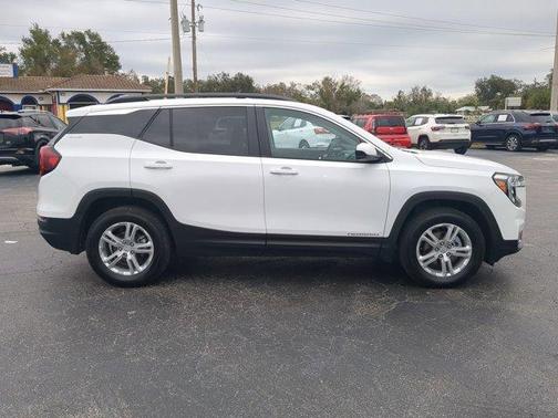 2023 GMC Terrain SLE