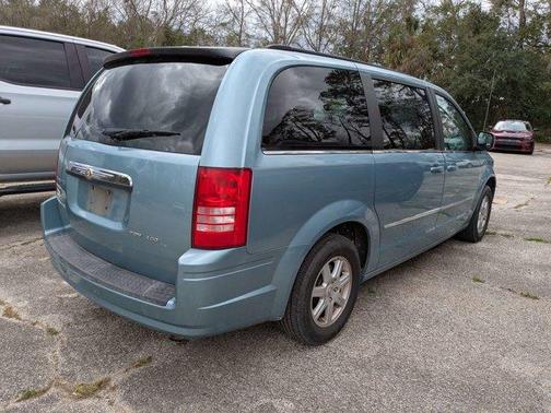 2010 Chrysler Town & Country Touring
