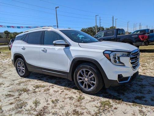 2023 GMC Terrain SLT