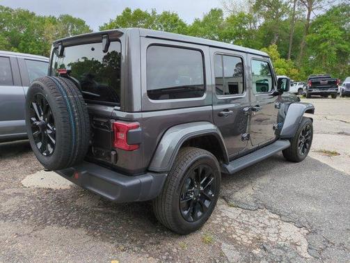 2025 Jeep Wrangler 4xe Sahara