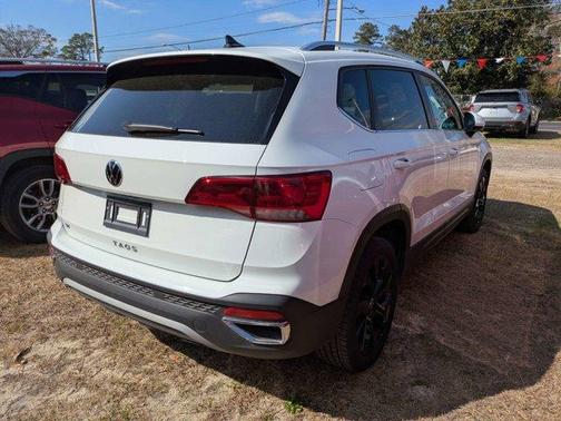 2024 Volkswagen Taos 1.5T SE