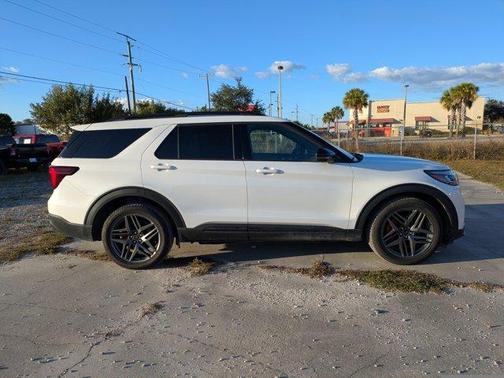 Star White 2025 Ford Explorer ST