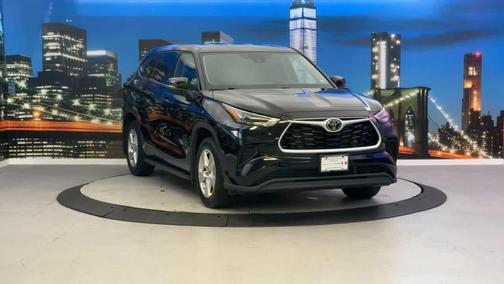 2022 Toyota Highlander L