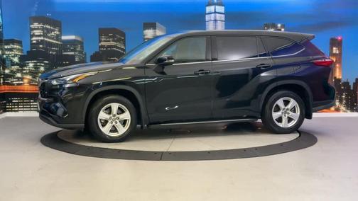 2022 Toyota Highlander L
